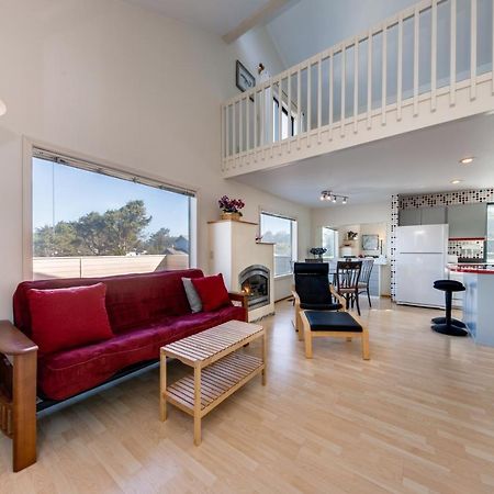 Coastal Dream Villa Depoe Bay Exterior photo