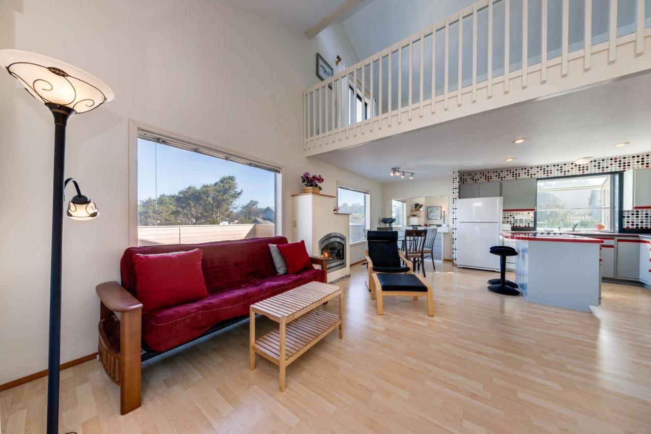 Coastal Dream Villa Depoe Bay Exterior photo