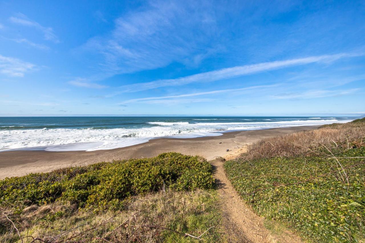Coastal Dream Villa Depoe Bay Exterior photo